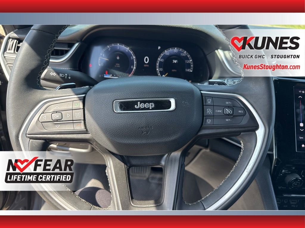 Used 2024 Jeep Grand Cherokee Altitude AWD/4WD image 28