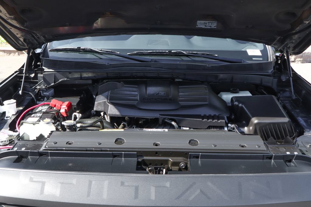 Used 2024 Nissan Titan PRO-4X w/ Pro-4x Utility Package AWD/4WD image 12