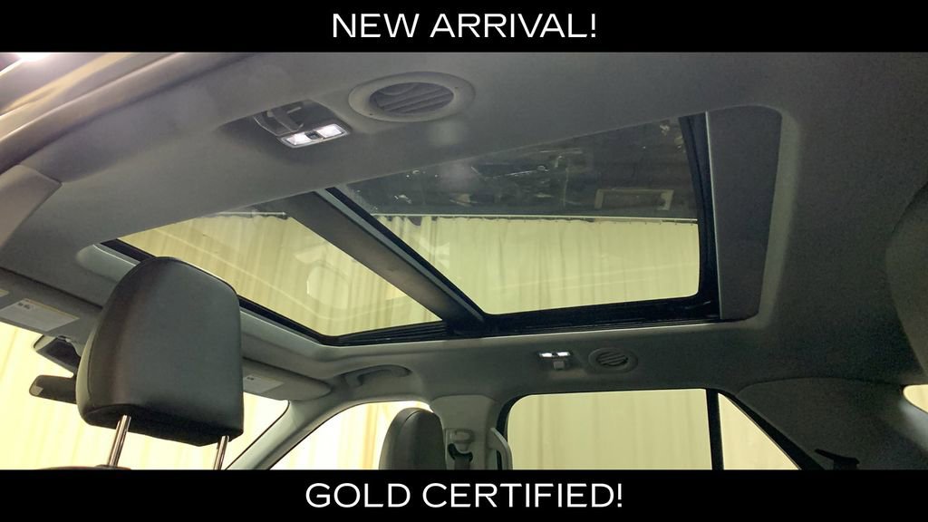 Used 2022 Ford Explorer XLT w/ Equipment Group 202A AWD/4WD image 25