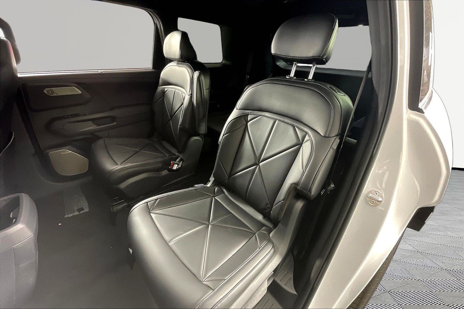 Used 2027 Kia Telluride SX w/ Towing Package FWD image 17