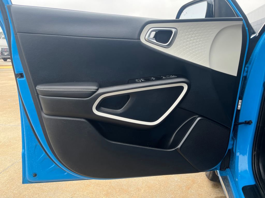 Used 2024 Kia Soul GT-Line image 12