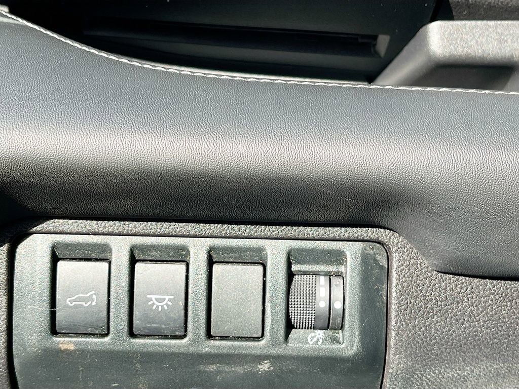 Used 2023 Subaru Ascent Touring image 10