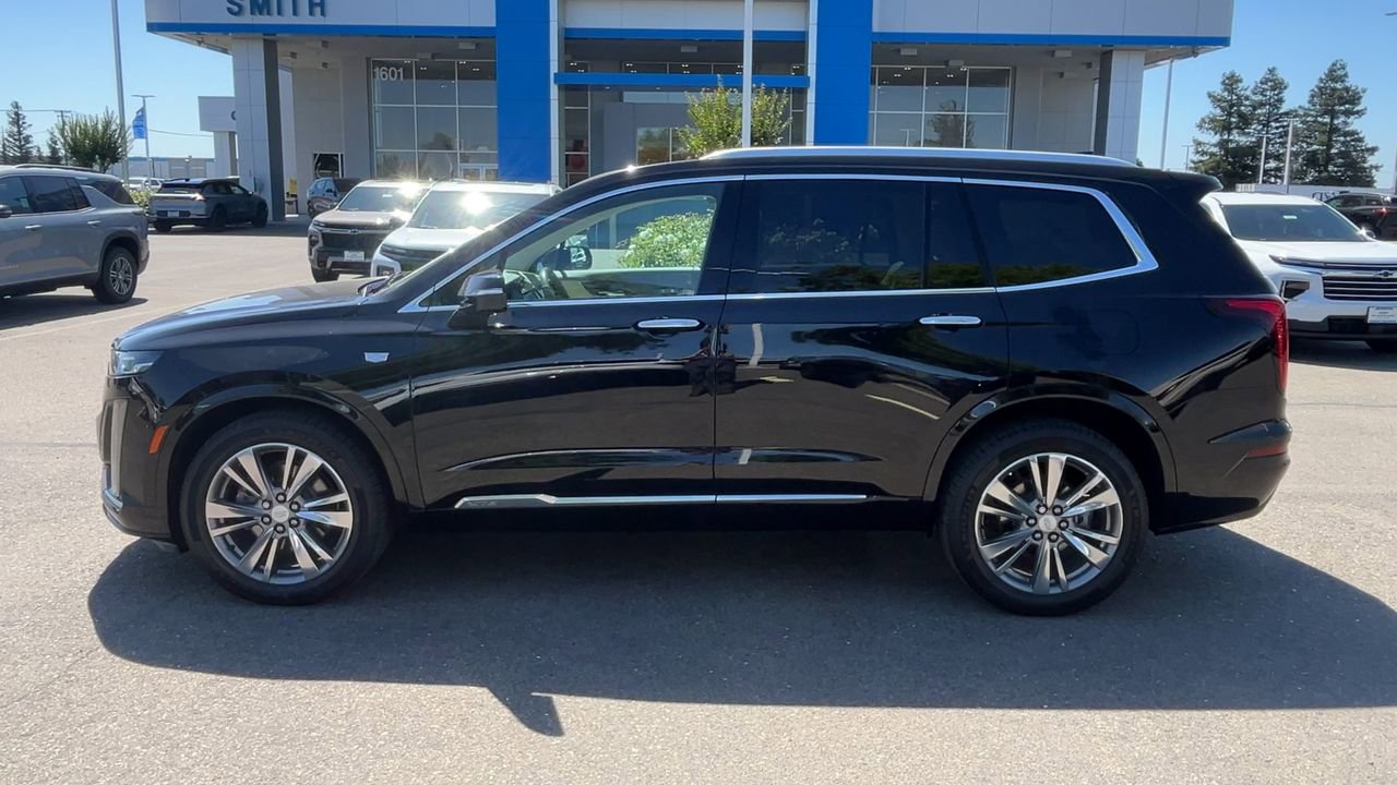 Used 2021 Cadillac XT6 Premium Luxury AWD/4WD image 4