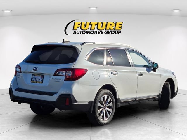 Used 2018 Subaru Outback 3.6R Touring w/ Popular Package #3 AWD/4WD image 5
