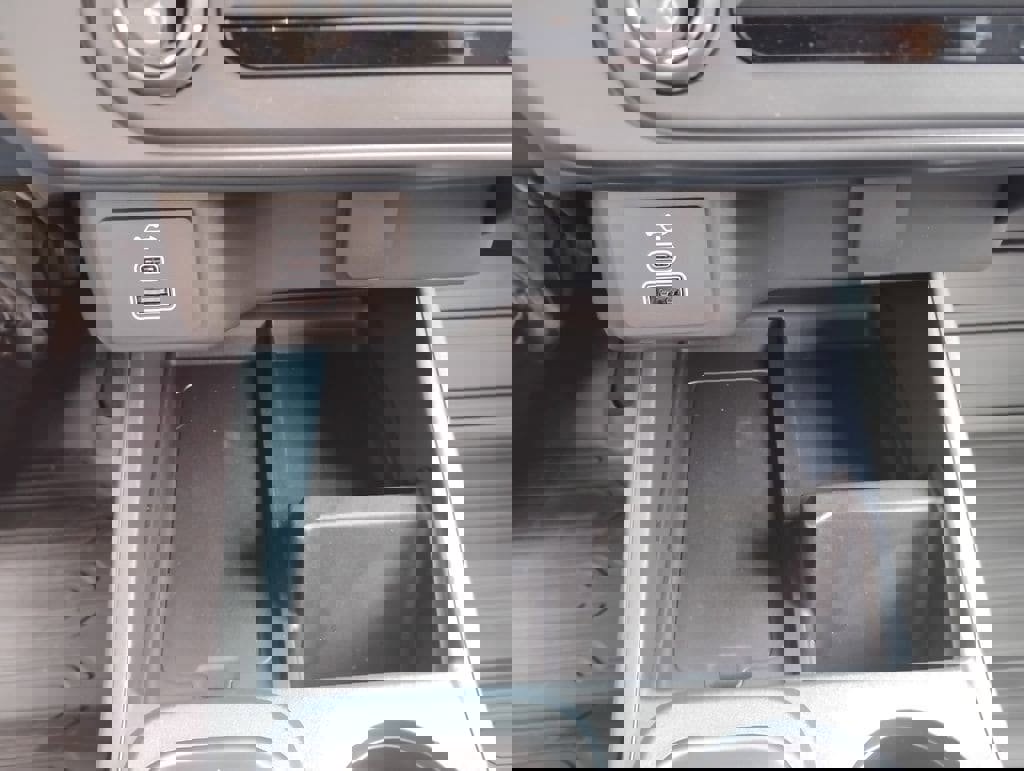 New 2025 Ford Maverick XL image 24