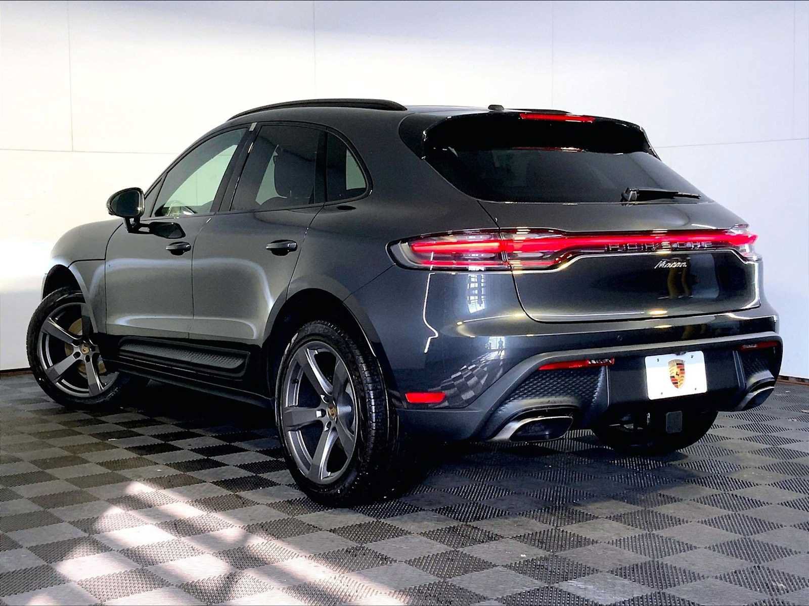 New 2026 Porsche Macan AWD/4WD image 3