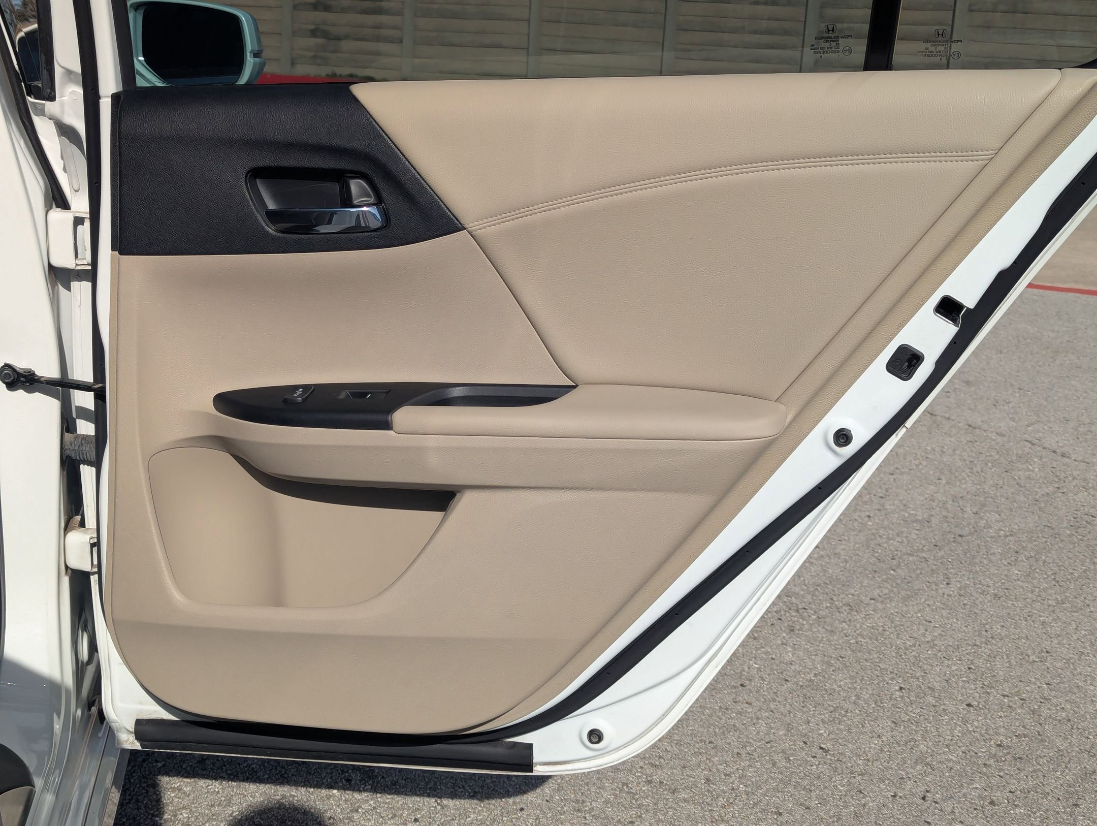 Used 2016 Honda Accord Touring image 26