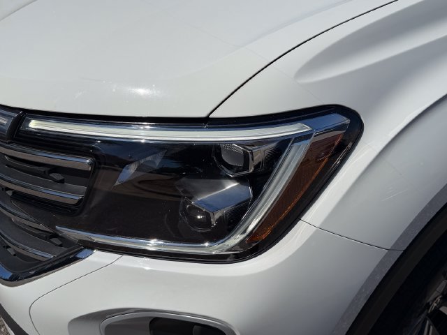 Used 2024 Volkswagen Atlas SE FWD image 12