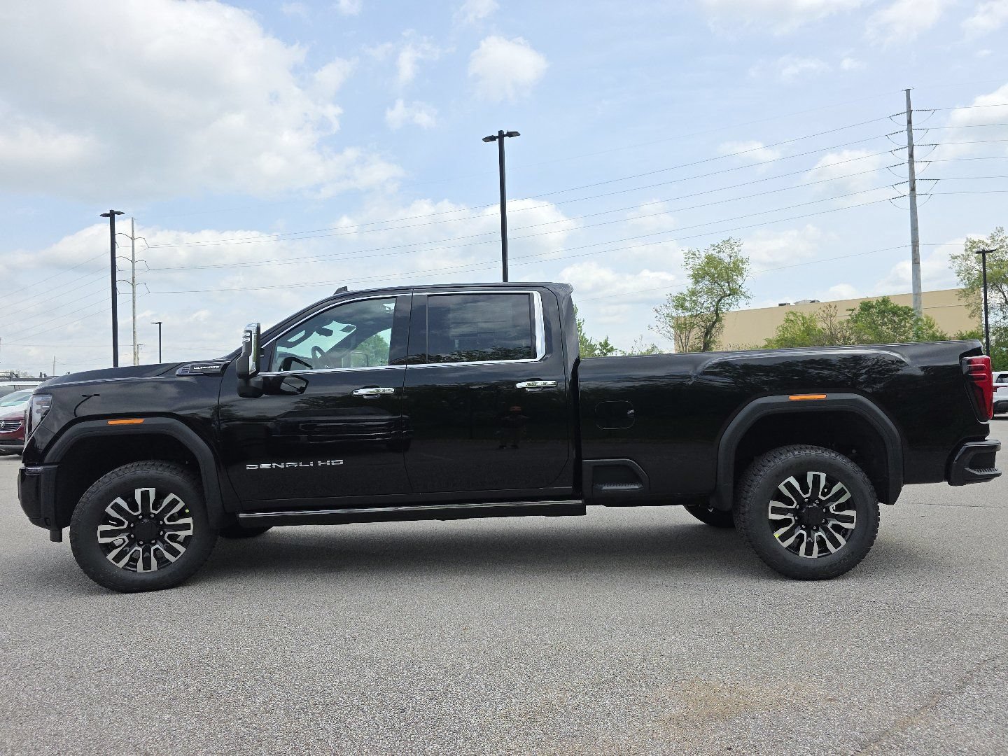 New 2026 GMC Sierra 3500 Denali Ultimate AWD/4WD image 15