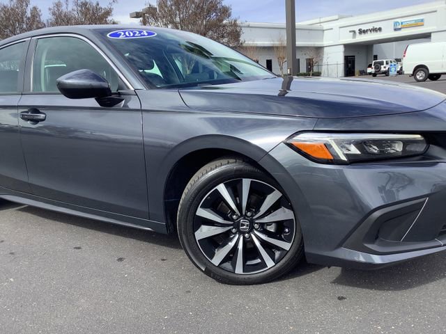 Used 2024 Honda Civic EX-L image 3