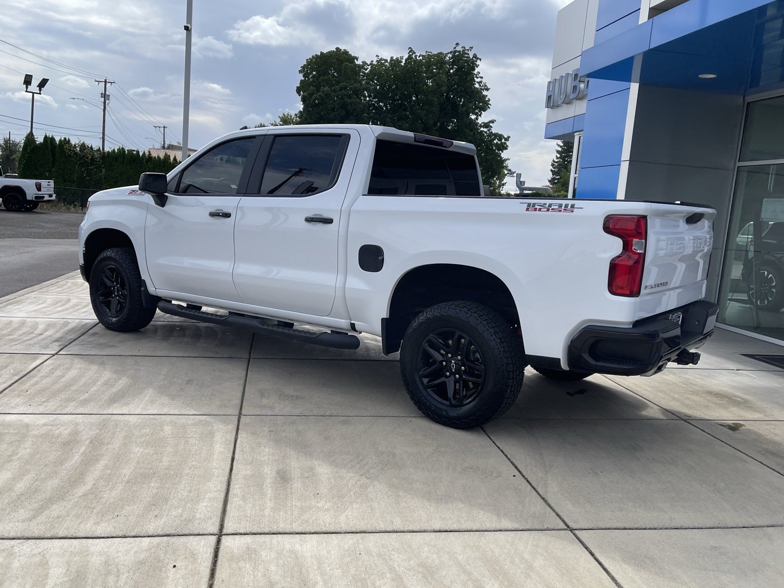 Used 2023 Chevrolet Silverado 1500 LT Trail Boss w/ Protection Package AWD/4WD image 3