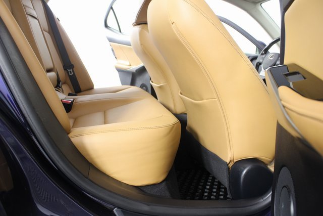 Used 2017 Lexus IS 300 AWD image 19