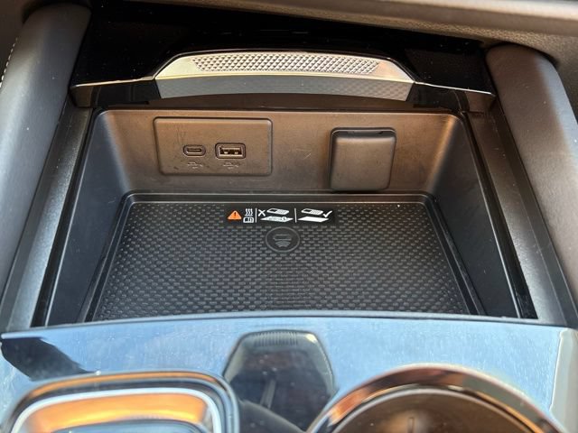 Used 2025 Buick Envision Sport Touring AWD/4WD image 14