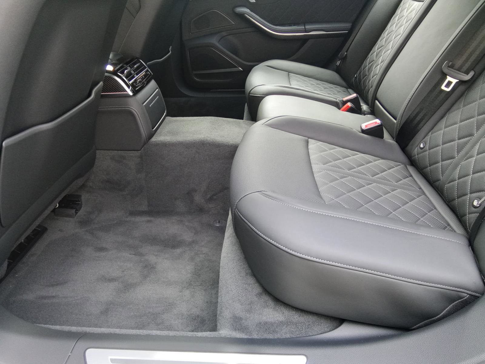 New 2025 Audi S8 image 16