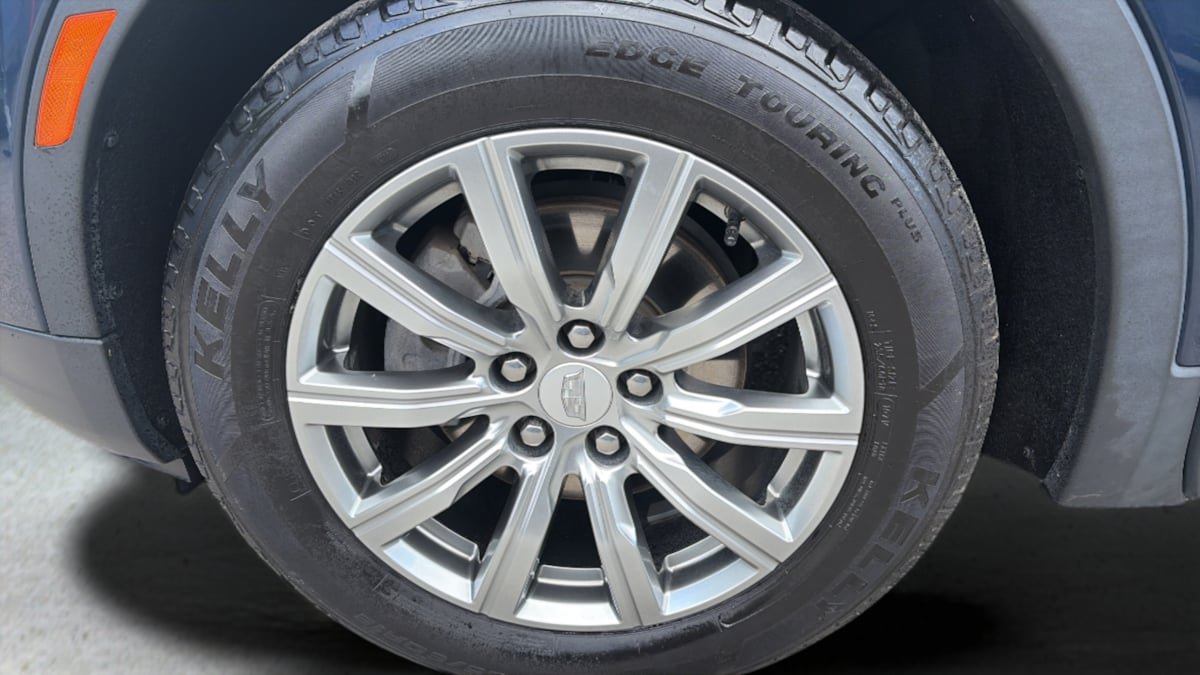 Used 2022 Cadillac XT4 Premium Luxury w/ Cold Weather Package AWD/4WD image 19