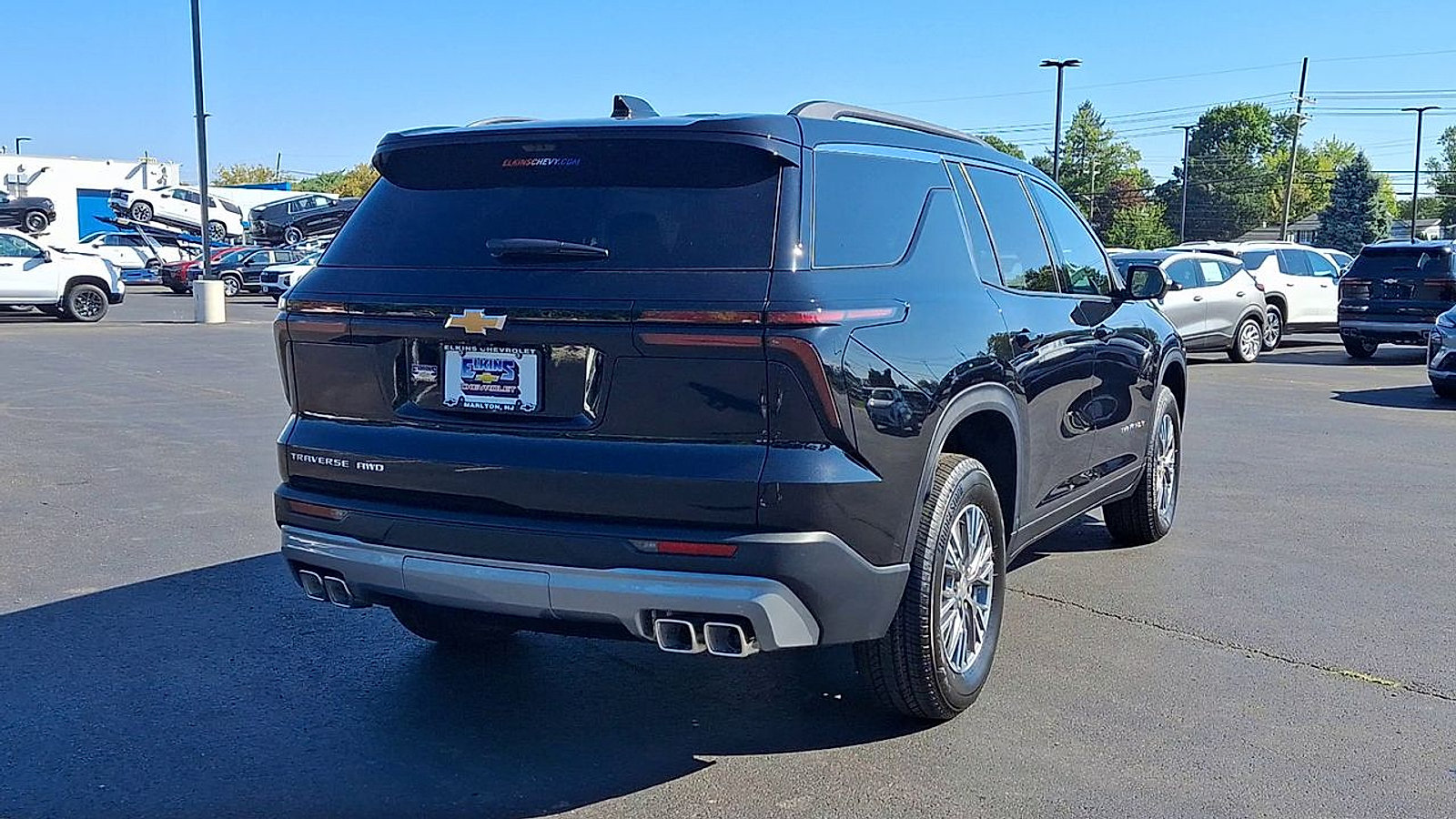 New 2027 Chevrolet Traverse LT w/ Driver Confidence Package AWD/4WD image 2