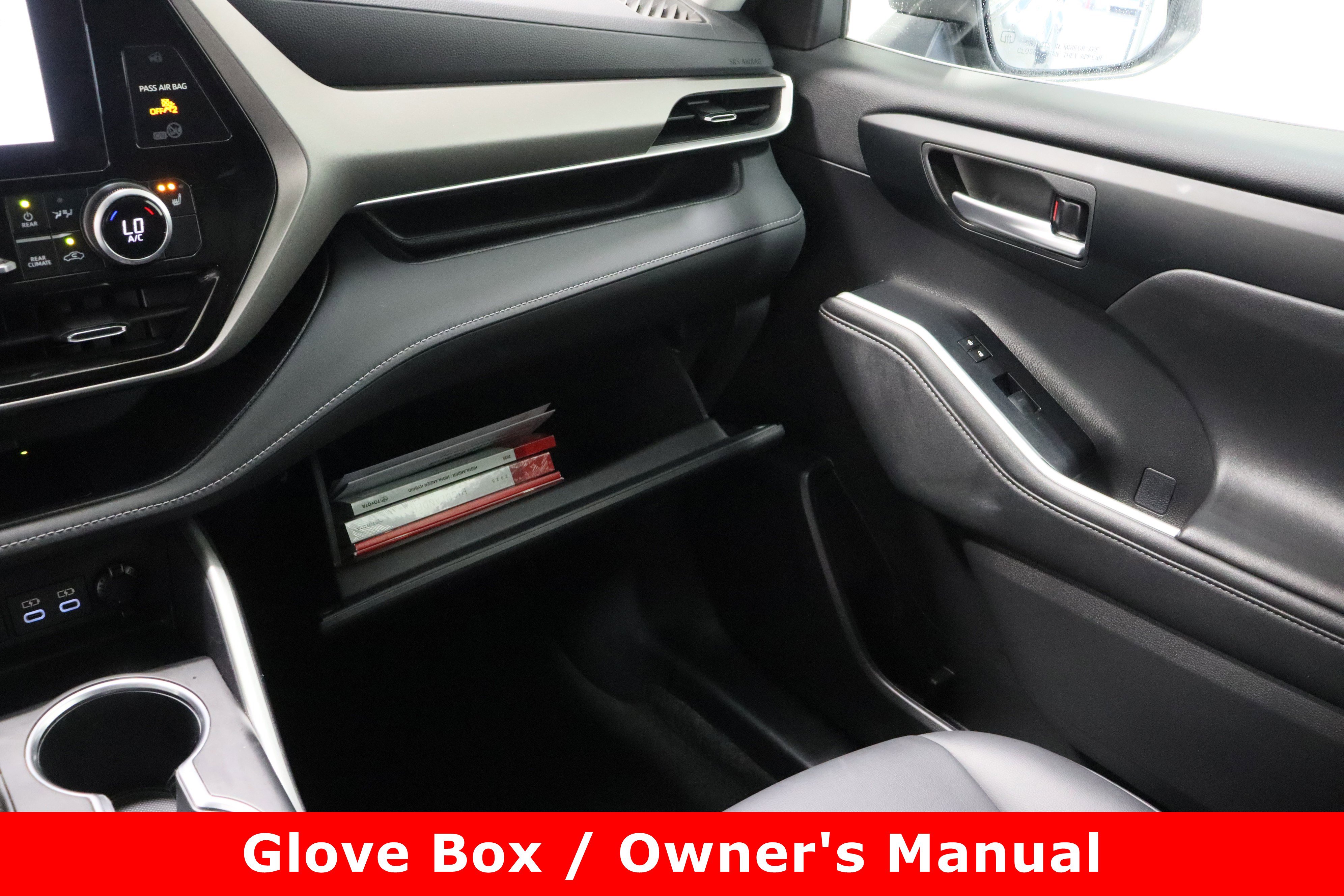 Certified 2025 Toyota Highlander XLE image 24