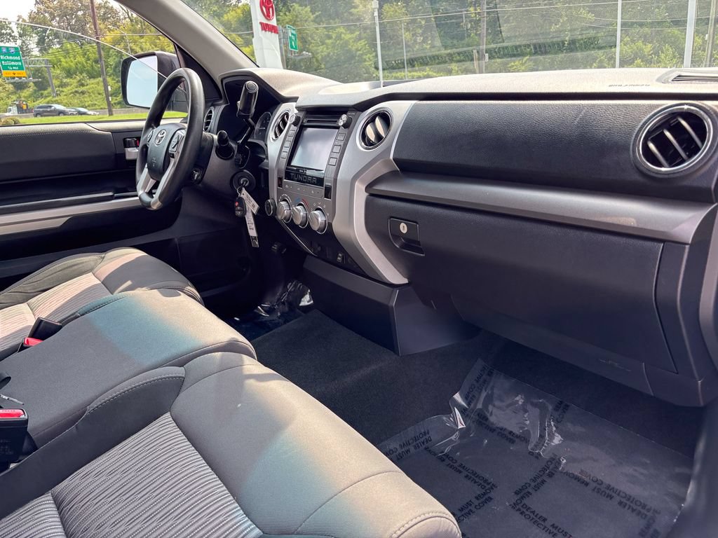 Used 2017 Toyota Tundra SR5 AWD/4WD image 37