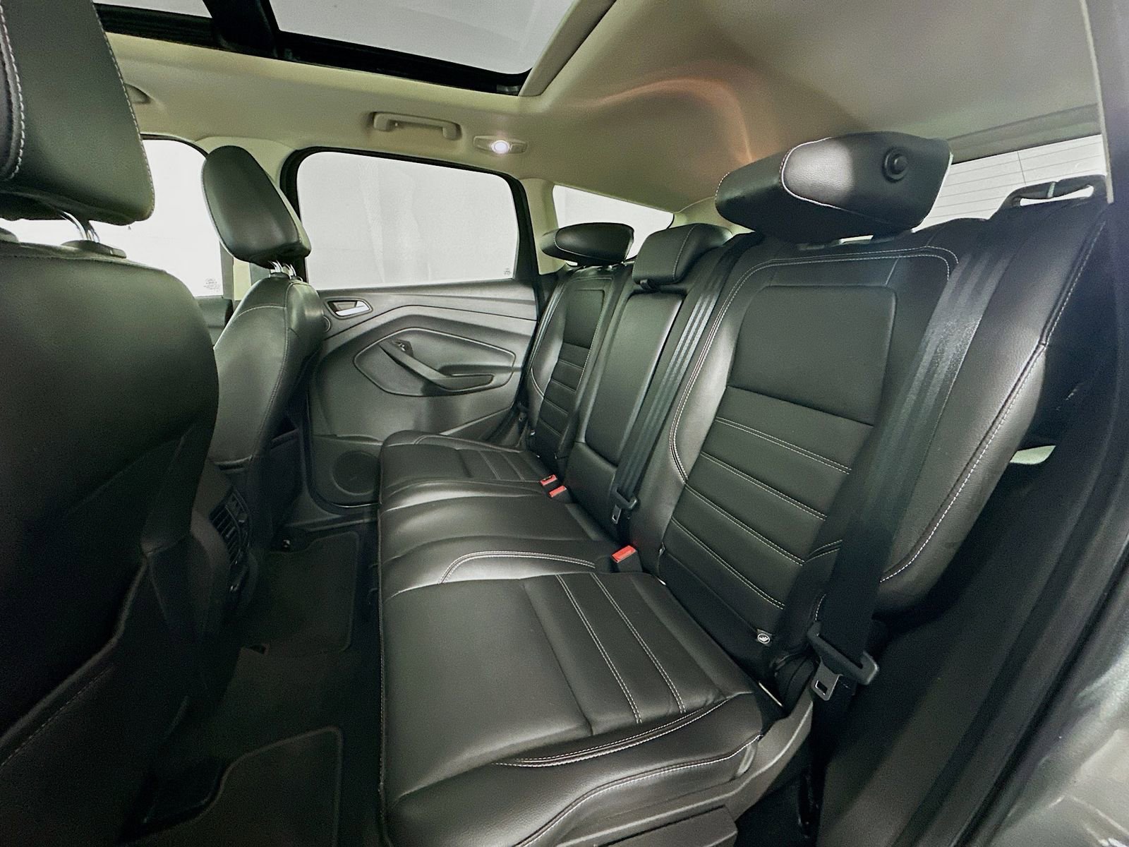 Used 2017 Ford Escape Titanium image 25