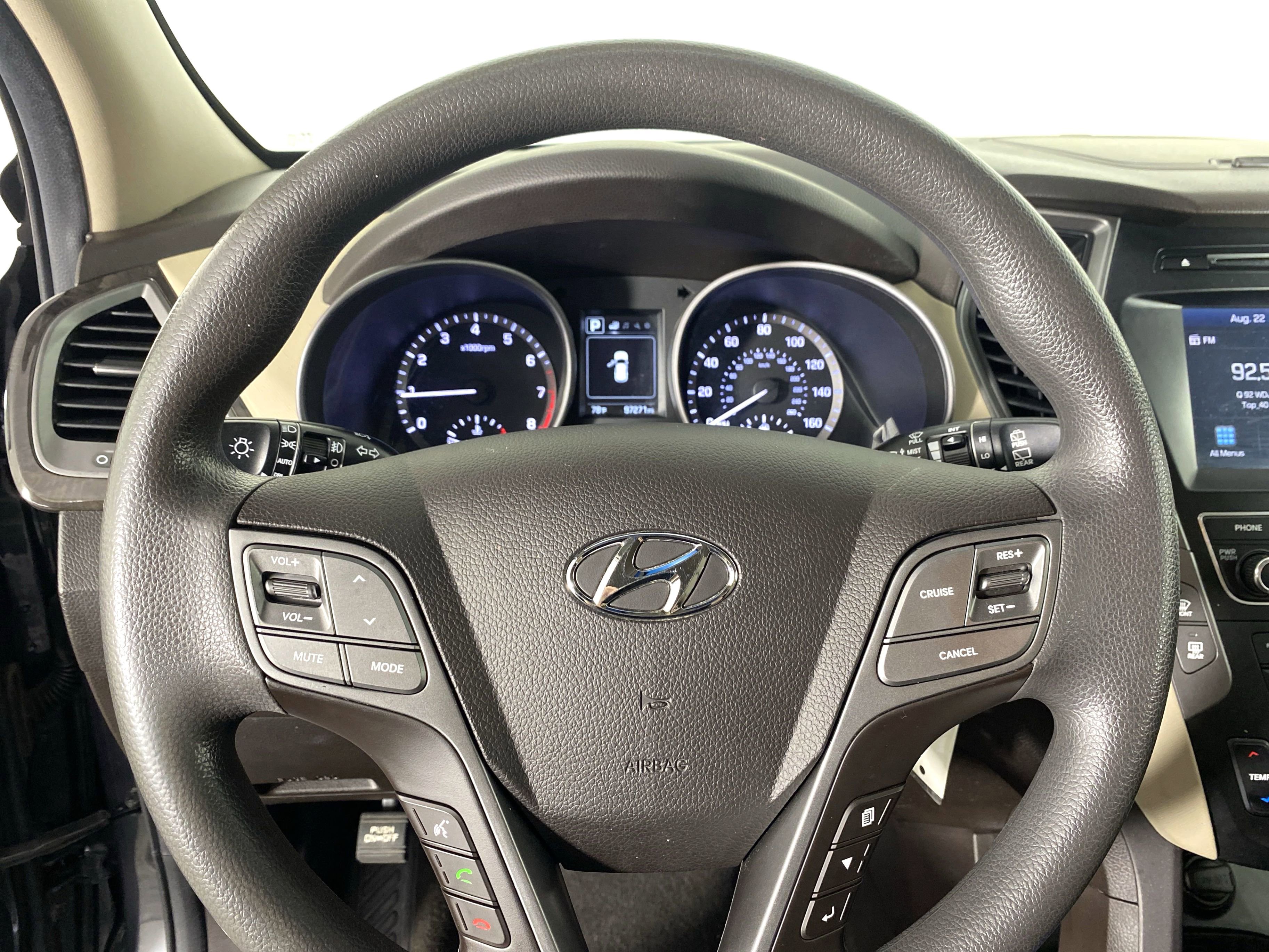 Used 2017 Hyundai Santa Fe Sport image 19