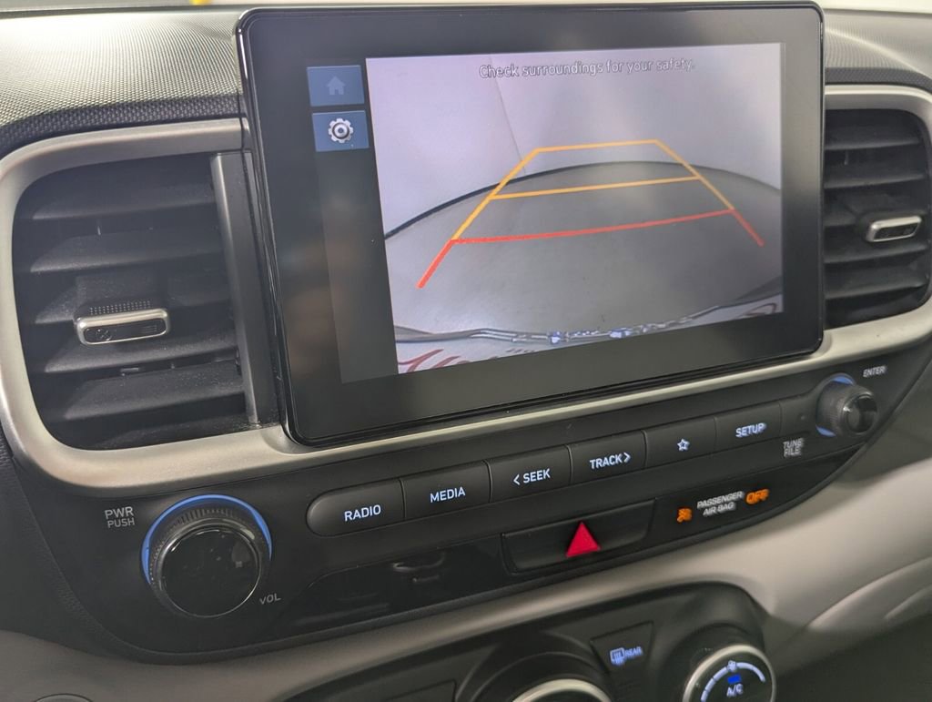 Used 2024 Hyundai Venue SEL image 22