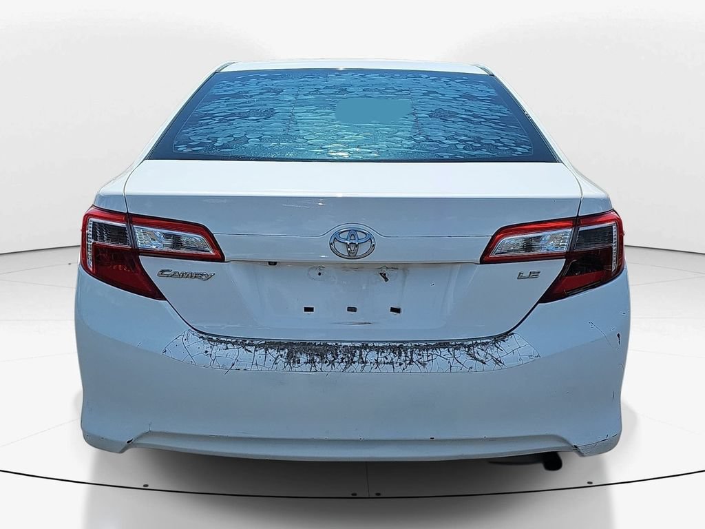 Used 2014 Toyota Camry LE FWD image 8
