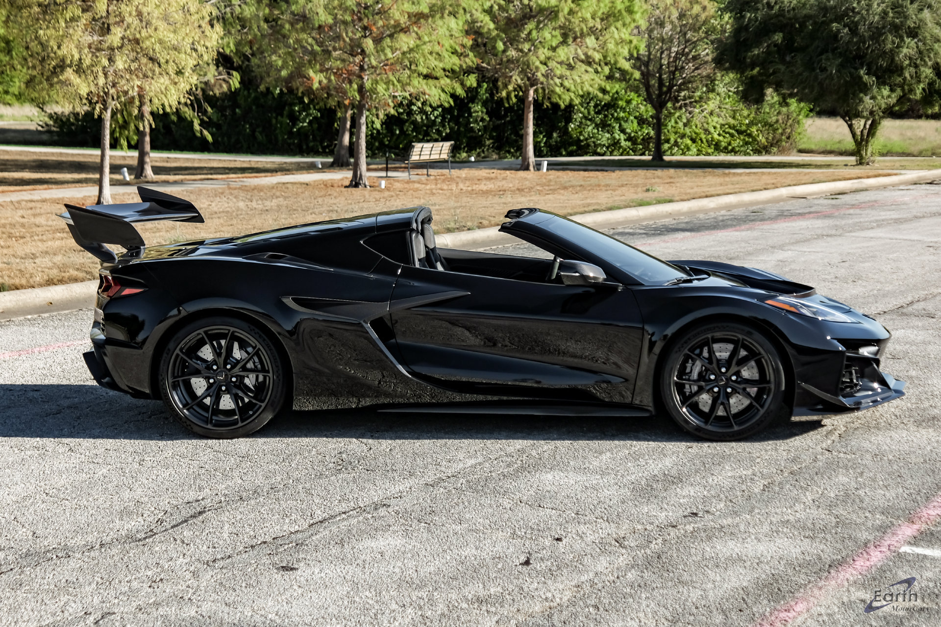 Used 2025 Chevrolet Corvette ZR1 w/ ZR1 Carbon Fiber Aero Package RWD image 32