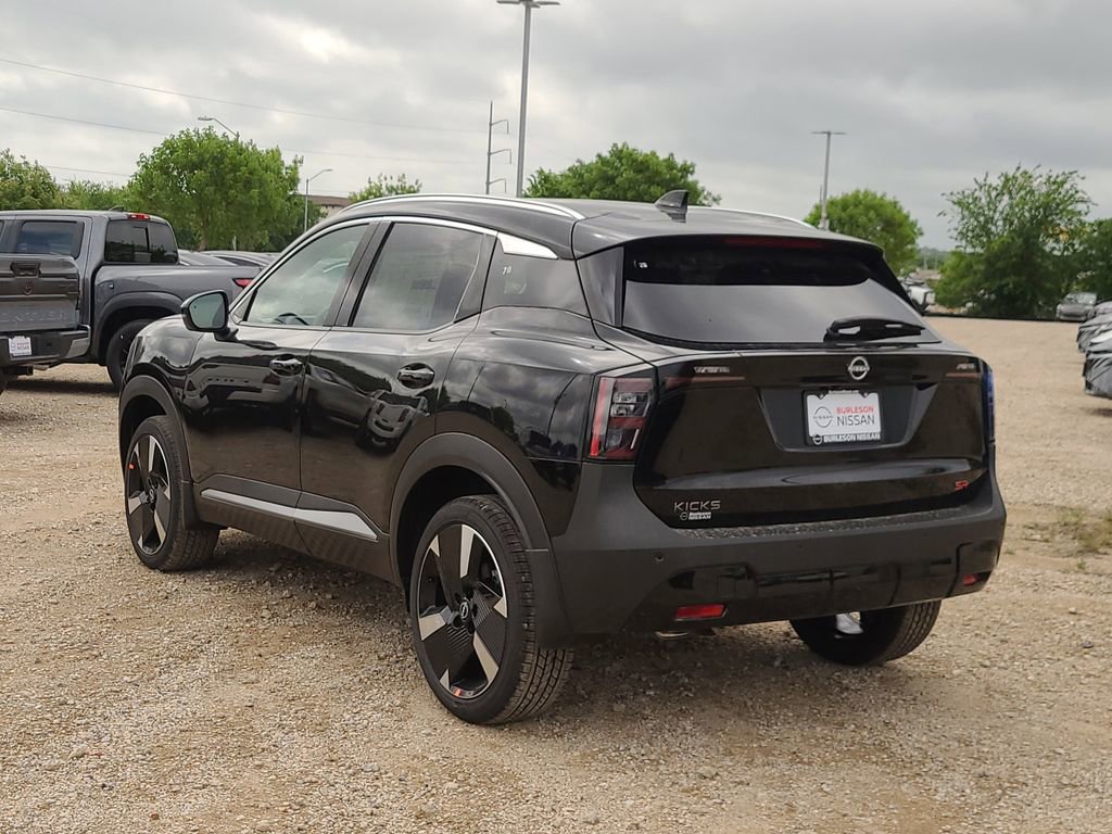 New 2026 Nissan Kicks SR FWD image 2