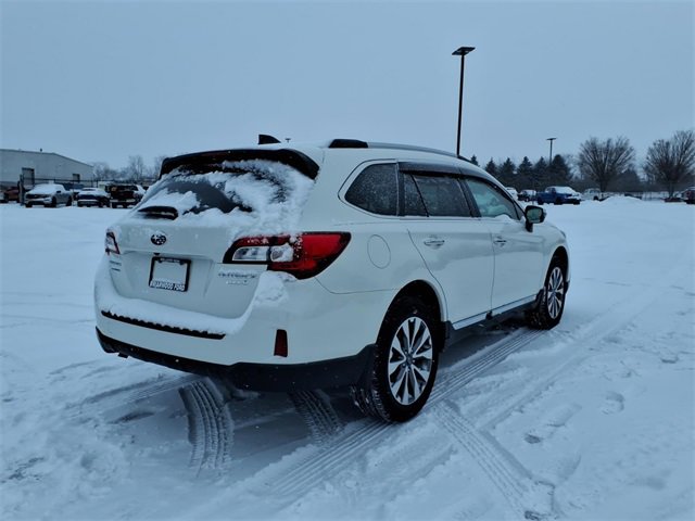 Used 2017 Subaru Outback 2.5i Touring image 6