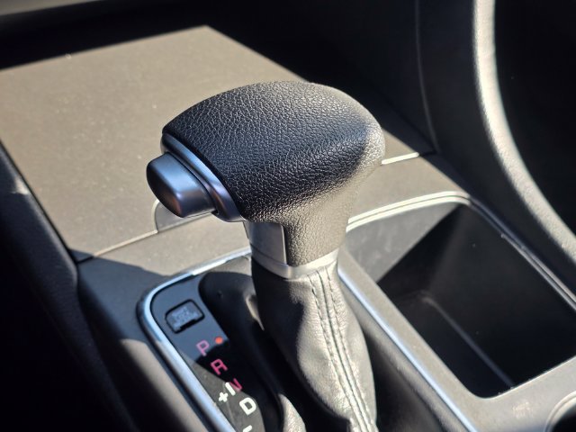 Used 2018 Kia Optima LX w/ 17" Alloy Wheels Package FWD image 21