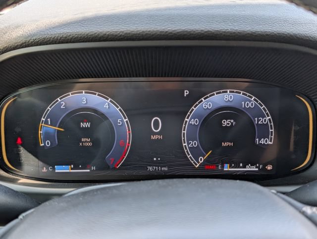 Used 2024 Jeep Wagoneer L Series II RWD image 16