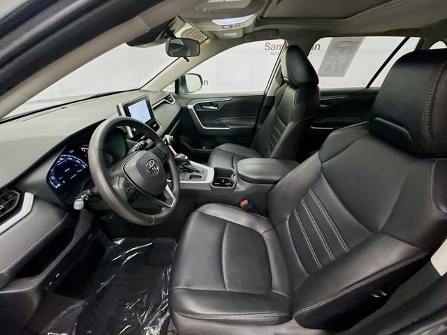 Used 2023 Toyota RAV4 XLE Premium image 20