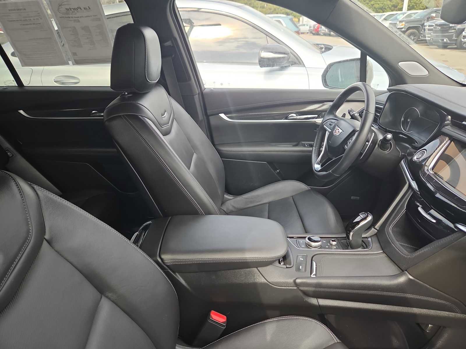 Used 2023 Cadillac XT6 Sport w/ LPO, Floor Liner Package image 3