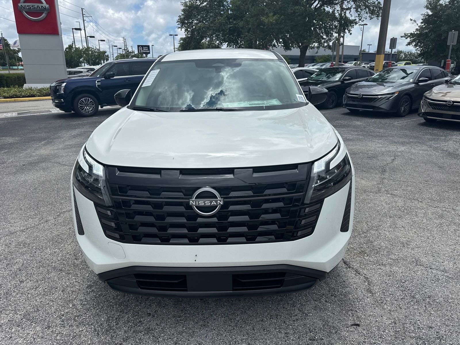 New 2026 Nissan Pathfinder S FWD image 4