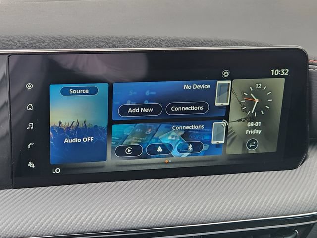 New 2025 Nissan Kicks SR FWD image 12