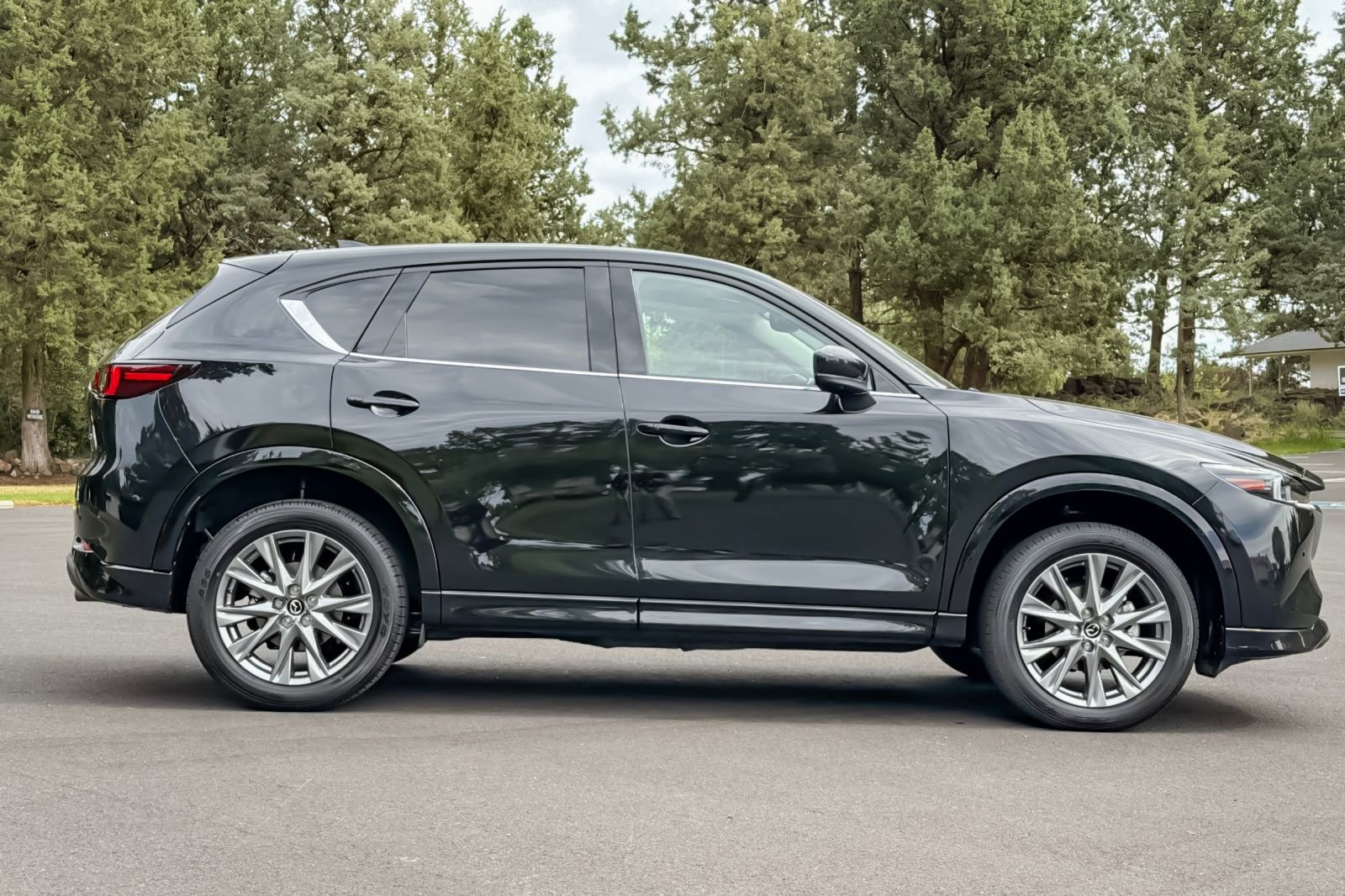 Used 2025 MAZDA CX-5 AWD 2.5 S w/ Premium Plus Pkg image 3