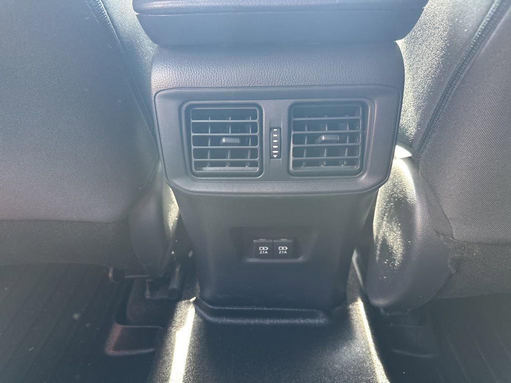 Used 2019 Toyota RAV4 XLE FWD image 12