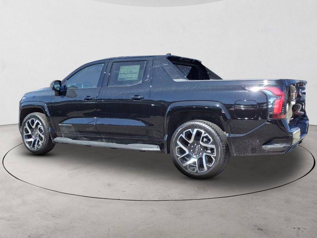 New 2025 Chevrolet Silverado EV RST AWD/4WD image 8