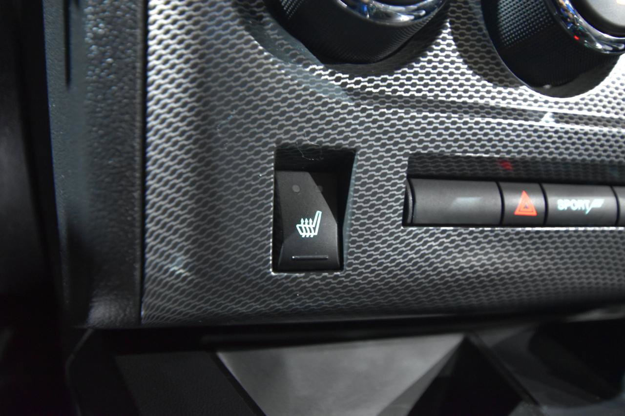 Used 2012 Dodge Challenger R/T image 28