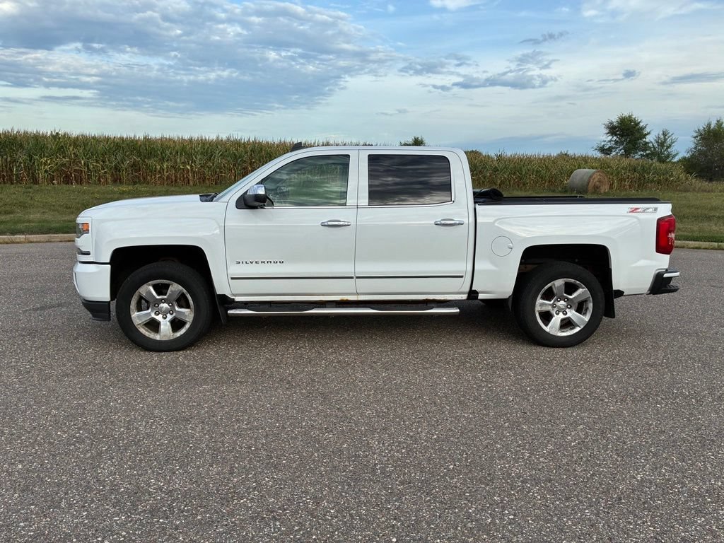 Used 2017 Chevrolet Silverado 1500 LTZ Z71 w/ LTZ Plus Package AWD/4WD image 5