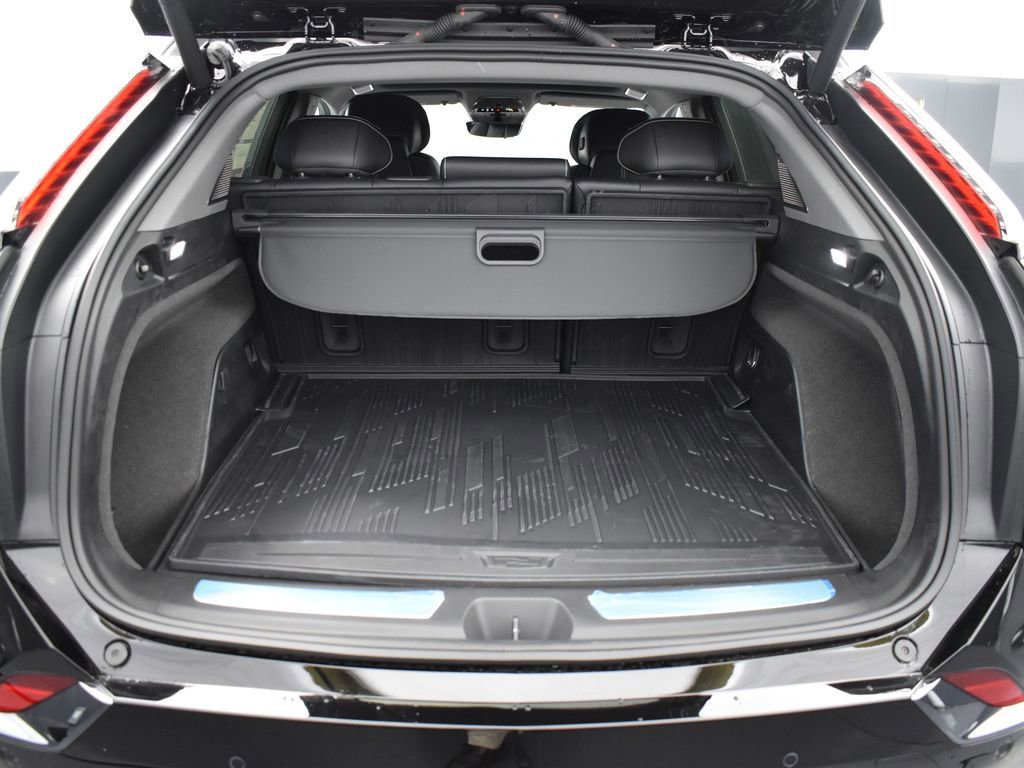 New 2026 Cadillac Optiq Sport 2 w/ LPO, Floor Liner Package image 32