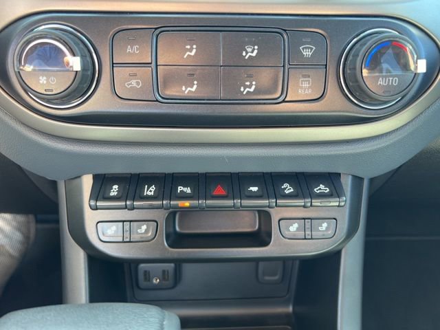 Used 2021 Chevrolet Colorado Z71 w/ Safety Package AWD/4WD image 18