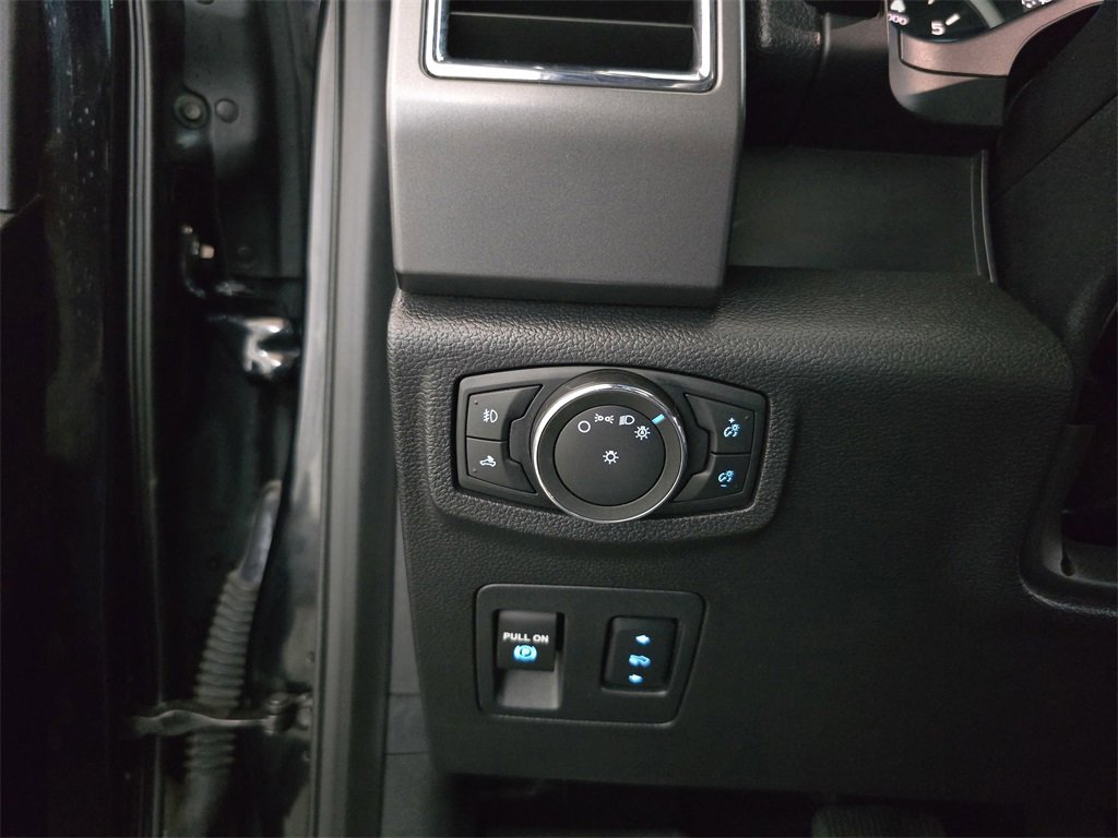 Used 2016 Ford F150 XLT w/ Equipment Group 302A Luxury image 28