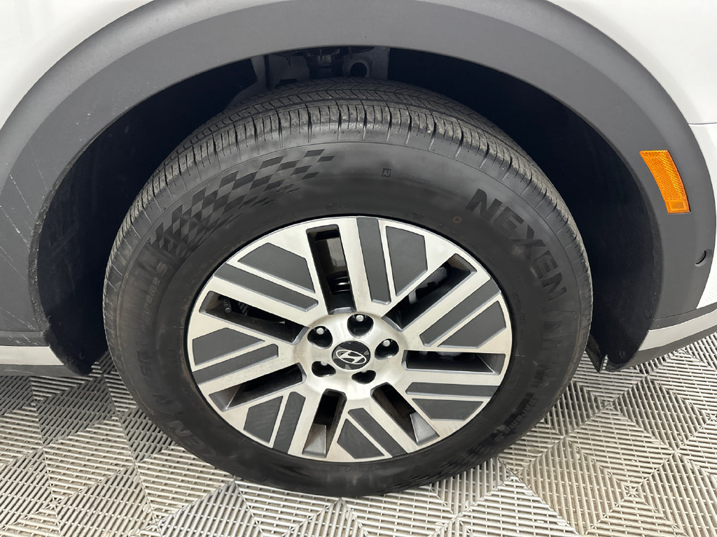 Used 2026 Hyundai Palisade SEL Premium FWD image 14