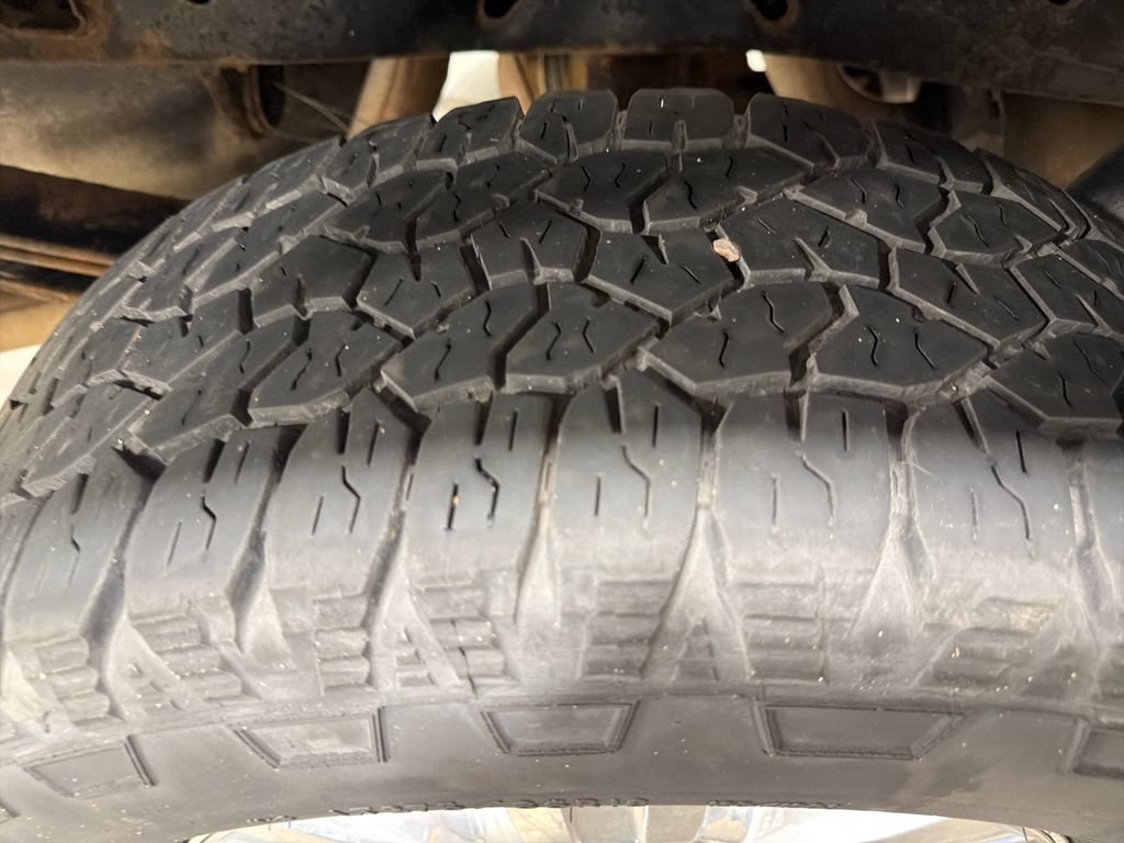 Used 2010 Ford F150 Lariat AWD/4WD image 14