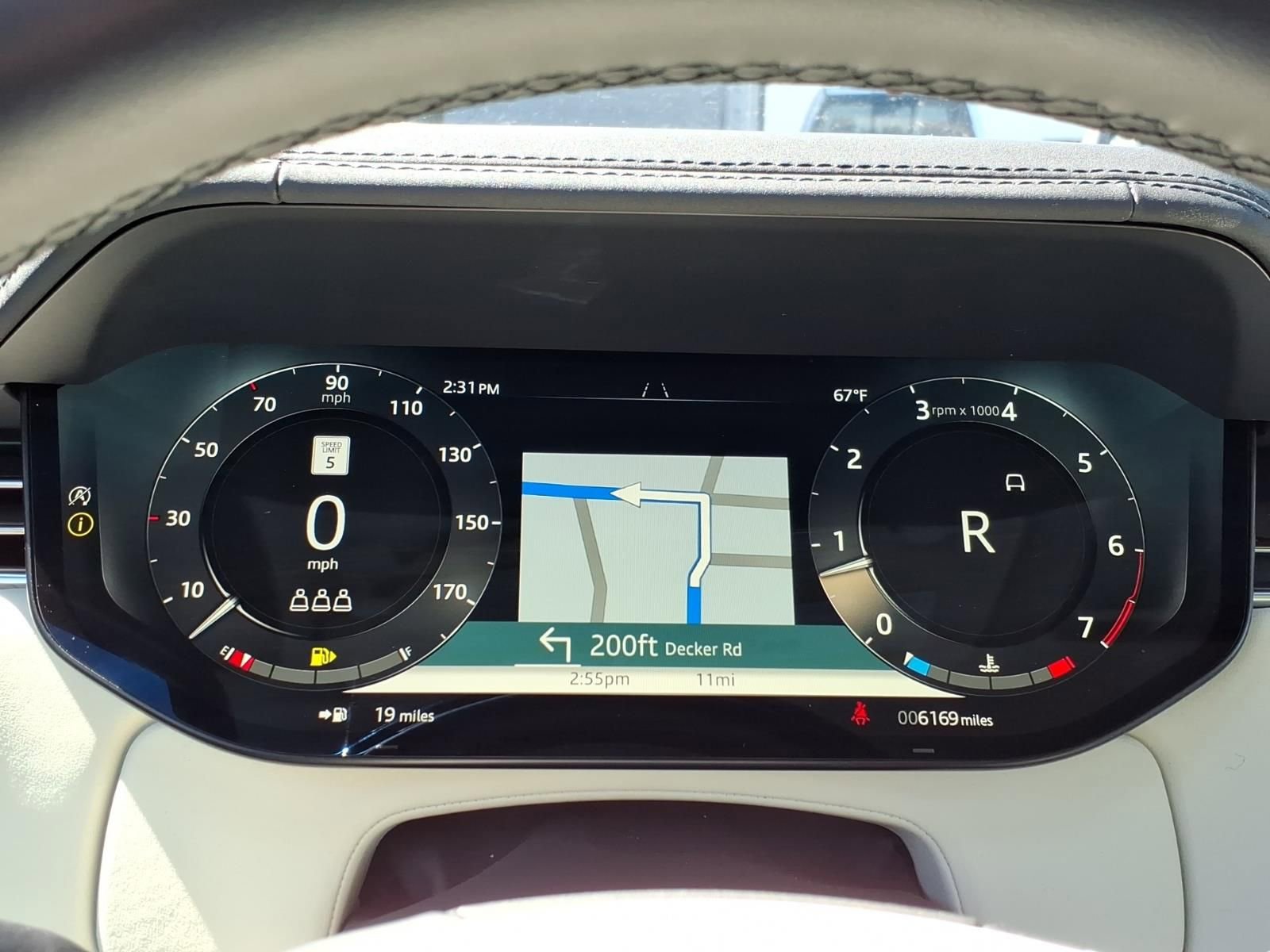 Used 2025 Land Rover Range Rover SE image 20