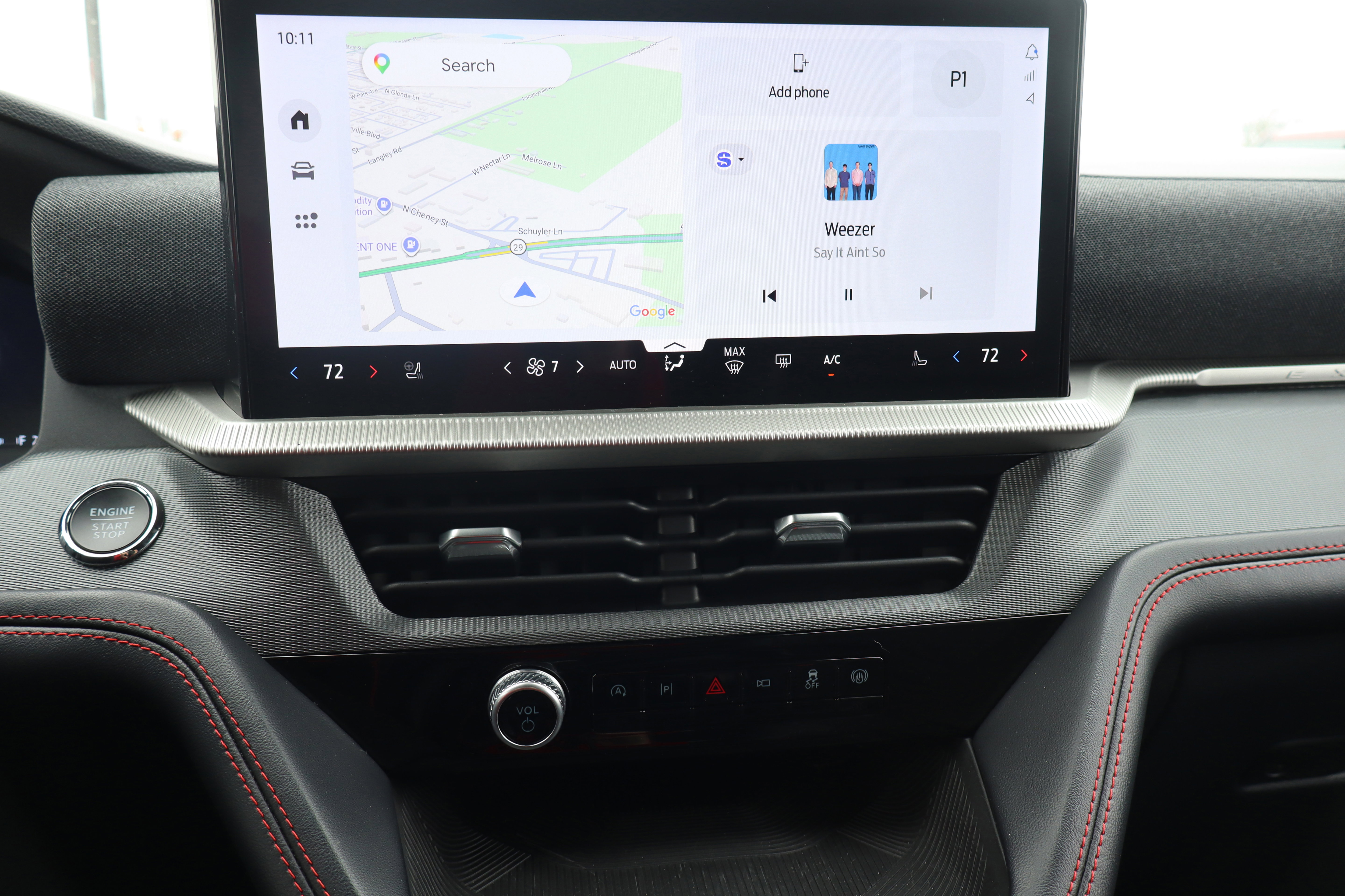 Used 2025 Ford Explorer ST-Line w/ ST-Line Street Pack AWD/4WD image 19