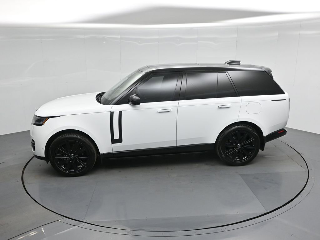 Used 2025 Land Rover Range Rover SE image 40
