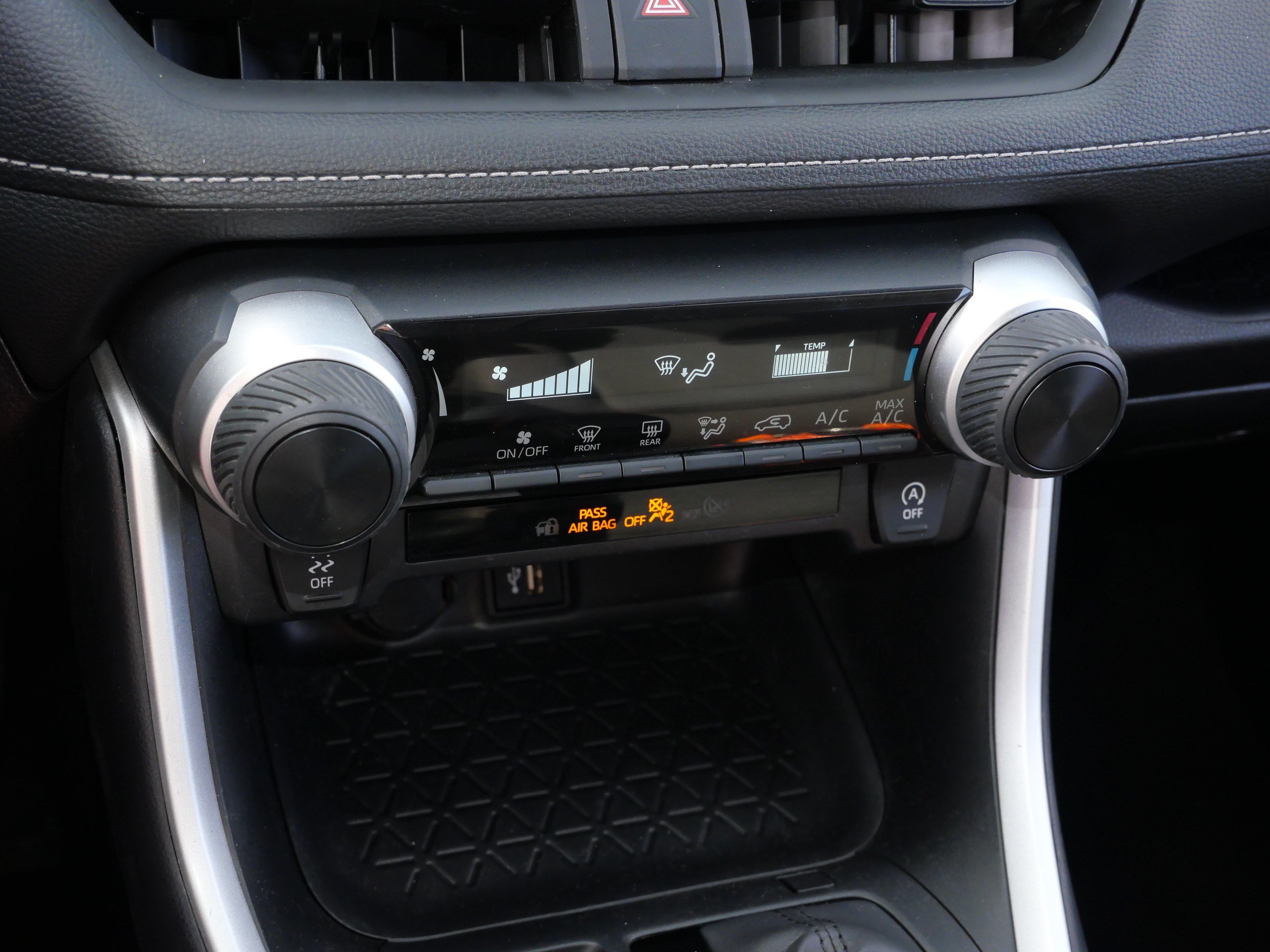 Certified 2025 Toyota RAV4 LE AWD/4WD image 24