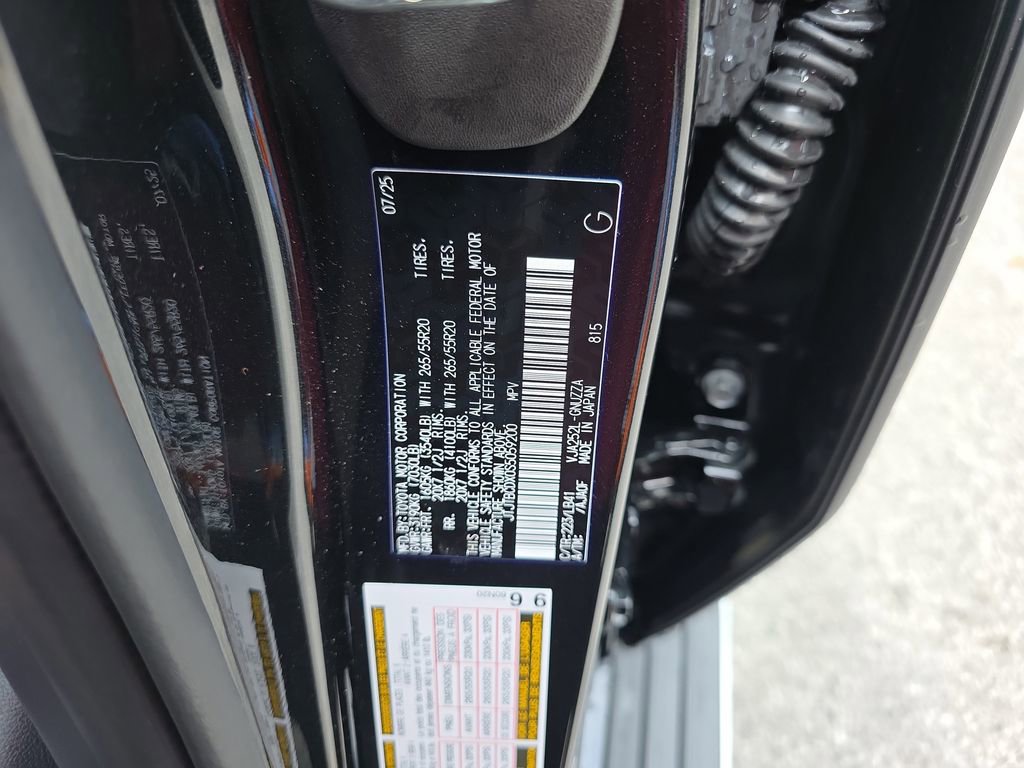 Used 2025 Lexus GX 550 w/ Accessory Package (Z1) image 42